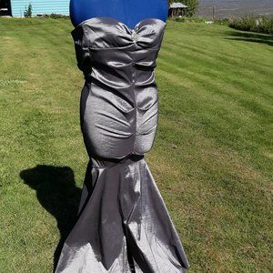 Evening Dress - Size 6
